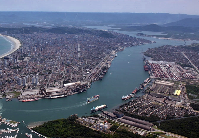 Plano de investimentos da Petrobrs descarta base da empresa no Porto de Santos